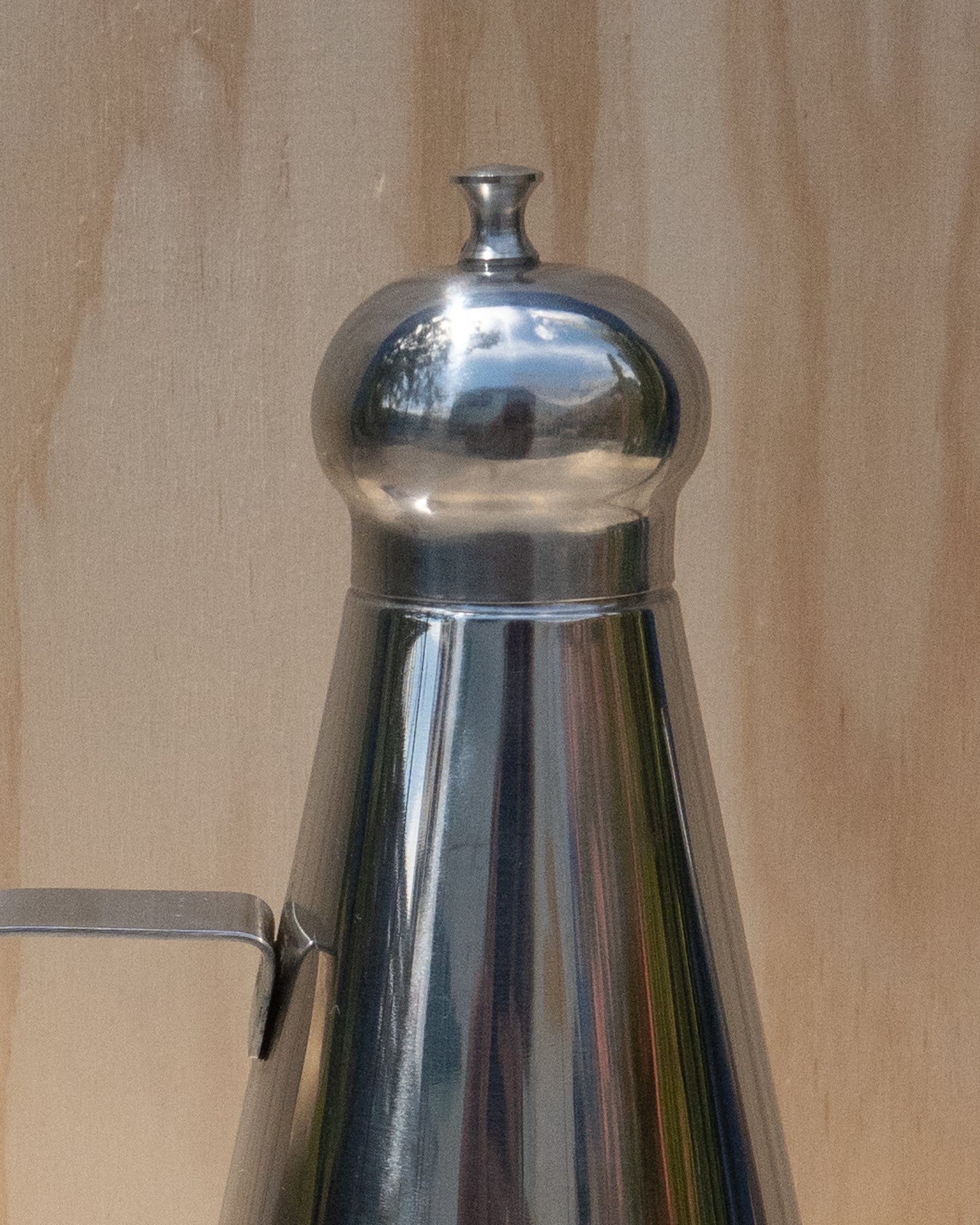 Stainless steel gooseneck pourover can